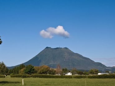 Mount Edgecumbe (Putauaki)