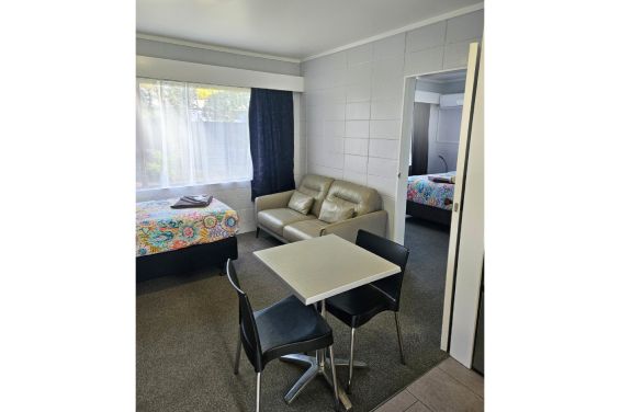 Standard Rooms lounge