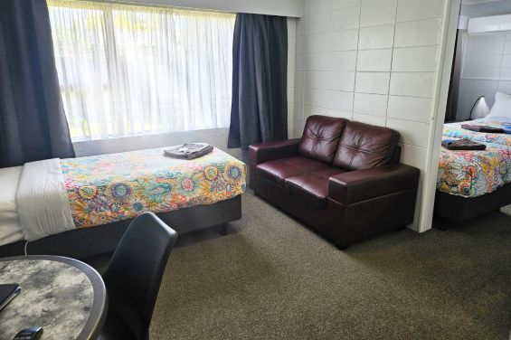 Family Room single bed