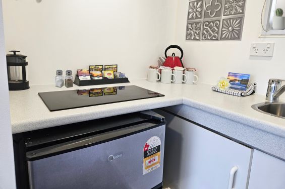 Single Bed Room kitchen